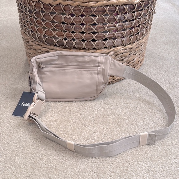 Foldie Crossbody - Picture 2 of 5